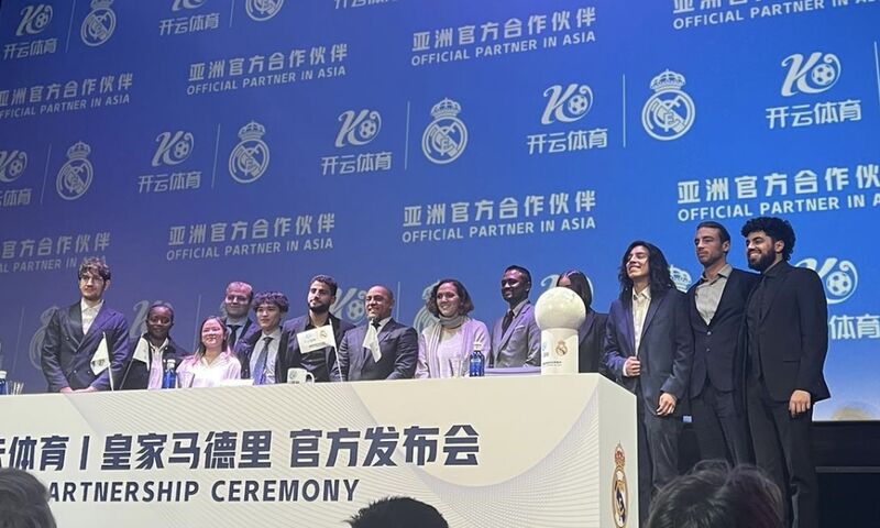 祝贺!大连英博主帅李国旭被授予辽宁五一劳动奖章 祝贺!大连英博主帅李国旭被授予辽宁五一劳动奖章